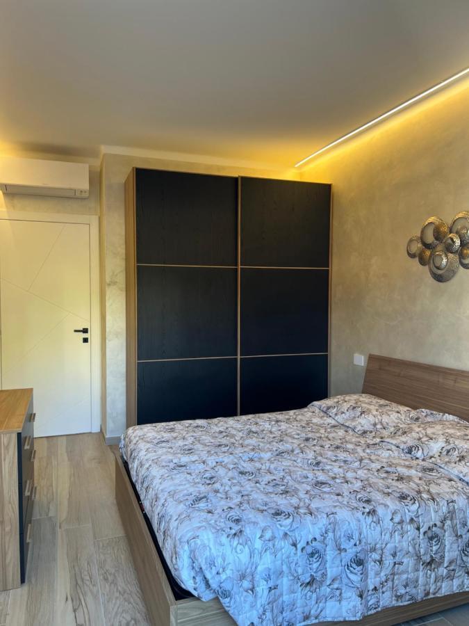 Ferienwohnung Corso Montecarlo Ventimiglia Exterior foto