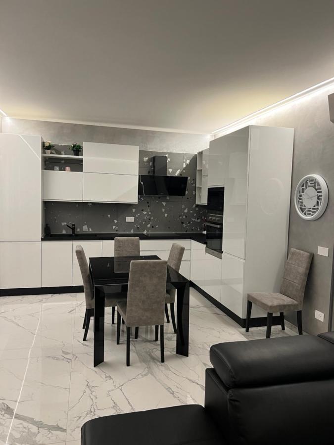 Ferienwohnung Corso Montecarlo Ventimiglia Exterior foto
